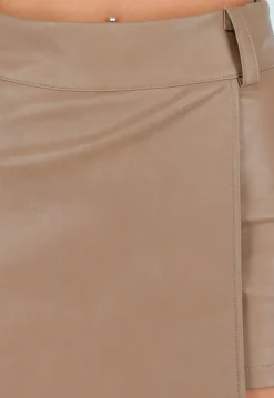 Beige Asymmetrische Skort met Schuine Overslag
