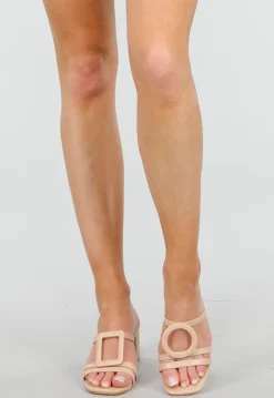 Beige Hakslippers met Brede Gesp en Vierkante Neus