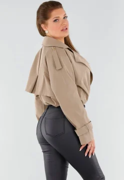 Beige Korte Trenchcoat met Schouderdetails en Knoopsluiting
