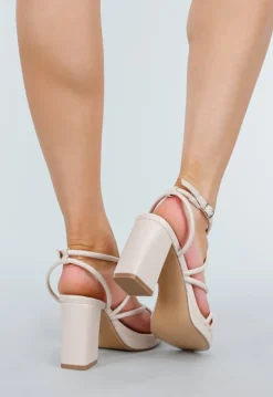 Beige Sandalen met Blokhak en Bandjes en Gesp