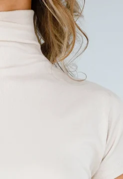 Beige Stretch Top met Col en Korte Mouwen