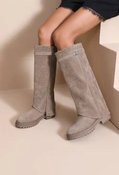Beige Suède Laarzen met Grove Zool en Gespdetail