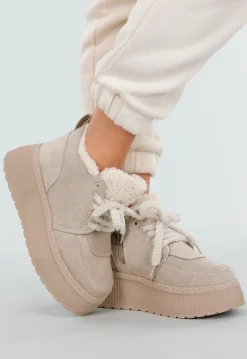 Beige Suède Sneakers met Warme Voering en Plateauzool