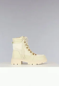 Beige Teddy Boots met Veters