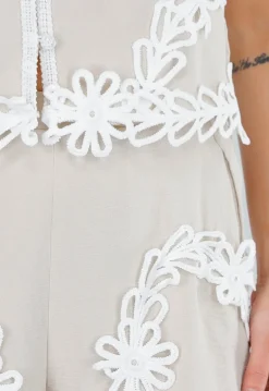 Beige Two Piece Set met Stretch, Giletlook en Gehaakte Details