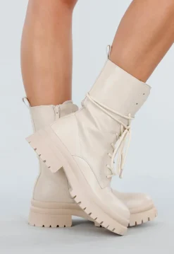 Beige Veterlaarzen met Chunky Zool