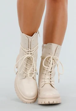Beige Veterlaarzen met Chunky Zool