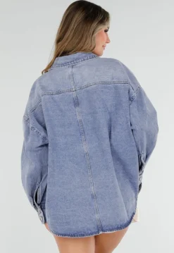 Blauwe Denim Blouse met Oversized Knopen en Lange Mouwen