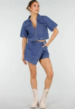 Blauwe Denim Set met Cropped Top en Overslag Skort