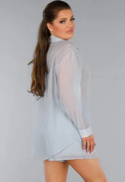 Blauwe Tweedelige Set met Doorschijnende Blouse en Elastische Short