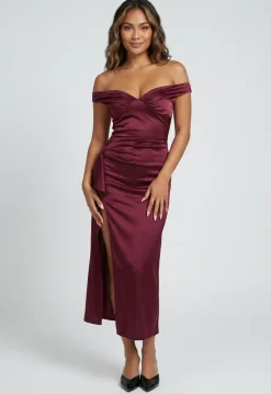 Bordeaux Off Shoulder Satijnen Maxi Jurk met Split en Drapering