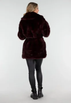 Bordeauxrode Faux Fur Jas met Ceintuur en Brede Kraag