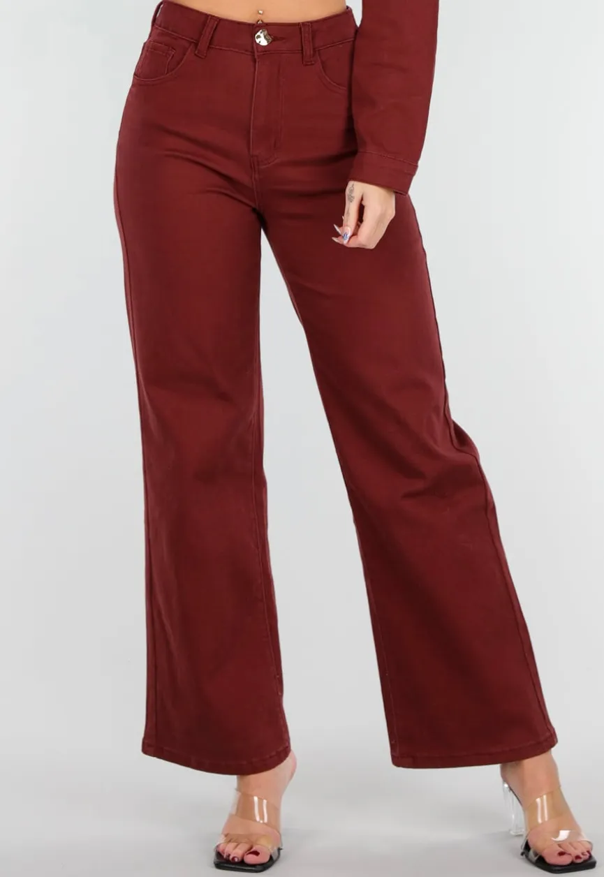 Bordeauxrode High Waist Jeans met Rechte Pijpen en Goudkleurige Knoop