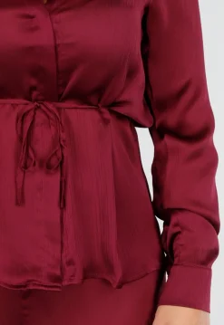 Bordeauxrode Satijnlook Set Met Blouse en Wide Leg Broek