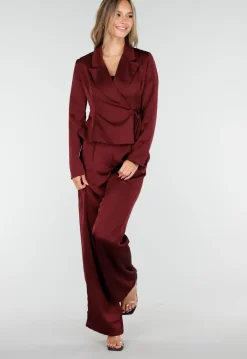 Bordeauxrode Satijnlook Wrap Blazer met Striksluiting