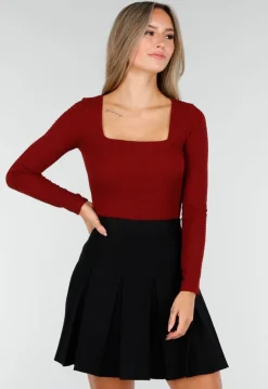 Bordeauxrode Stretch Top met Vierkante Halslijn