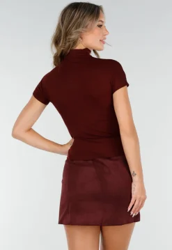 Bordeauxrode Stretch Top met Col en Korte Mouwen
