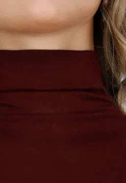 Bordeauxrode Stretch Top met Col en Korte Mouwen