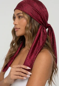 Bordeaux Satijnen Bandana met Jacquard Bloemenprint