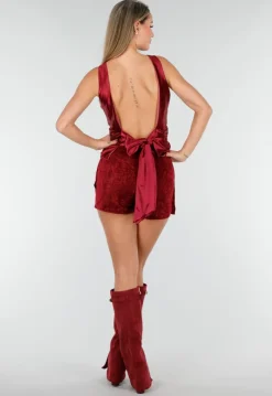 Bordeaux Satijnen Stretch Top met Strik en Open Rug