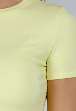 Botergele Stretch Top met Split en Korte Mouwen