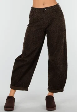 Bruine Barrel Jeans met Subtiele Animalprint en Omgeslagen Zoom