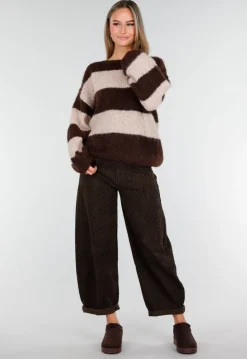 Bruine Barrel Jeans met Subtiele Animalprint en Omgeslagen Zoom