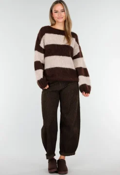 Bruine Barrel Jeans met Subtiele Animalprint en Omgeslagen Zoom