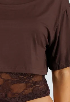 Bruine Crop Top met Kanten Taille en Korte Mouwen