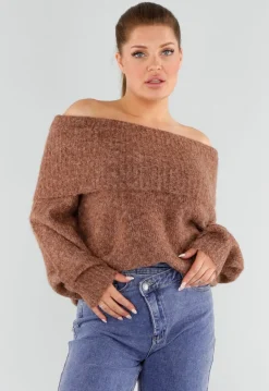 Bruine Gebreide Off Shoulder Trui van Wol met Brede Halsrand en Losvallende Pasvorm