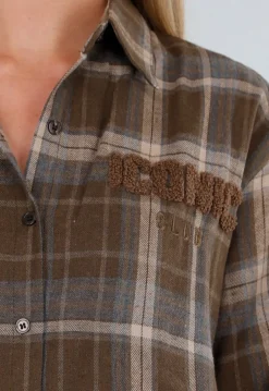 Bruine Geruite Blouse met Lange Mouwen en Iconic Club Tekst