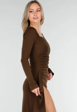 Bruine Maxi Jurk met Vierkante Hals en Split in Stretch