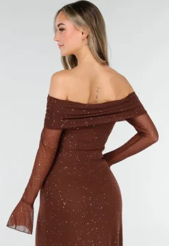 Bruine Off Shoulder Maxi Glitter Jurk met Lange Mouwen