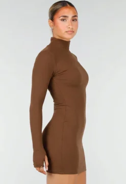 Bruine Rib Midi Jurk met Col en Lange Mouwen