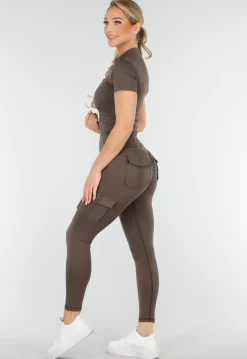 Bruine Sportset met Cargozakken en Scrunch