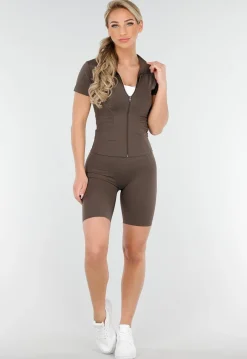 Bruine Sportset met Korte Mouwen Jasje en Shapewear Short met Hoge Tailleband