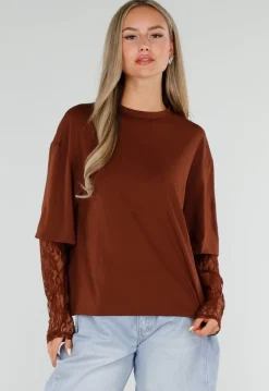 Bruine Top met Kanten Lange Mouwen en Ronde Hals