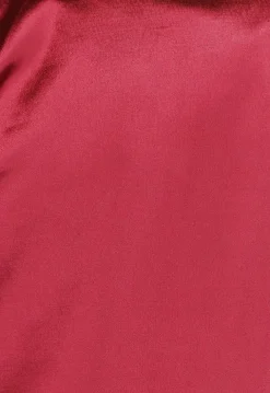Burgundy Pantalon van Stretch Satijn in Model