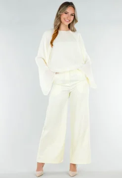 Butter Yellow Blouse met Wijde Mouwen