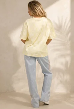 Butter Yellow Kanten T-shirt met Korte Mouwen en Ronde Hals