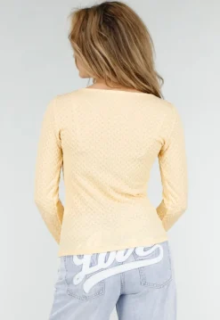 Butter Yellow Stretch Top met Lange Mouwen en Vierkante Hals