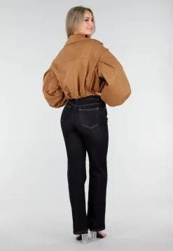 Camelkleurige Cropped Jas met Oversized Mouwen en Knopen