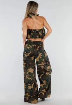 Camouflage Halter Top met Ringdetail en Open Rug