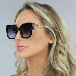 Classy Zwarte Zonnebril met Gouden Pootjes