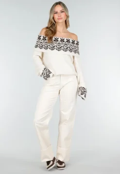 Crèmekleurige Off Shoulder Wollen Stretch Trui met Bruin Patroon