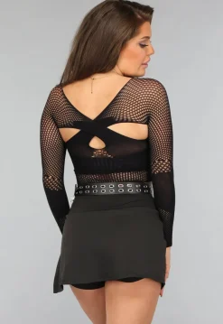 Cropped Fishnet Top met Gekruiste Look