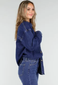 Donkerblauw Denim Overhemd met Oversized Pasvorm en Knoopsluiting
