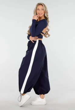 Donkerblauwe Crop Top met Pads en Open Rug