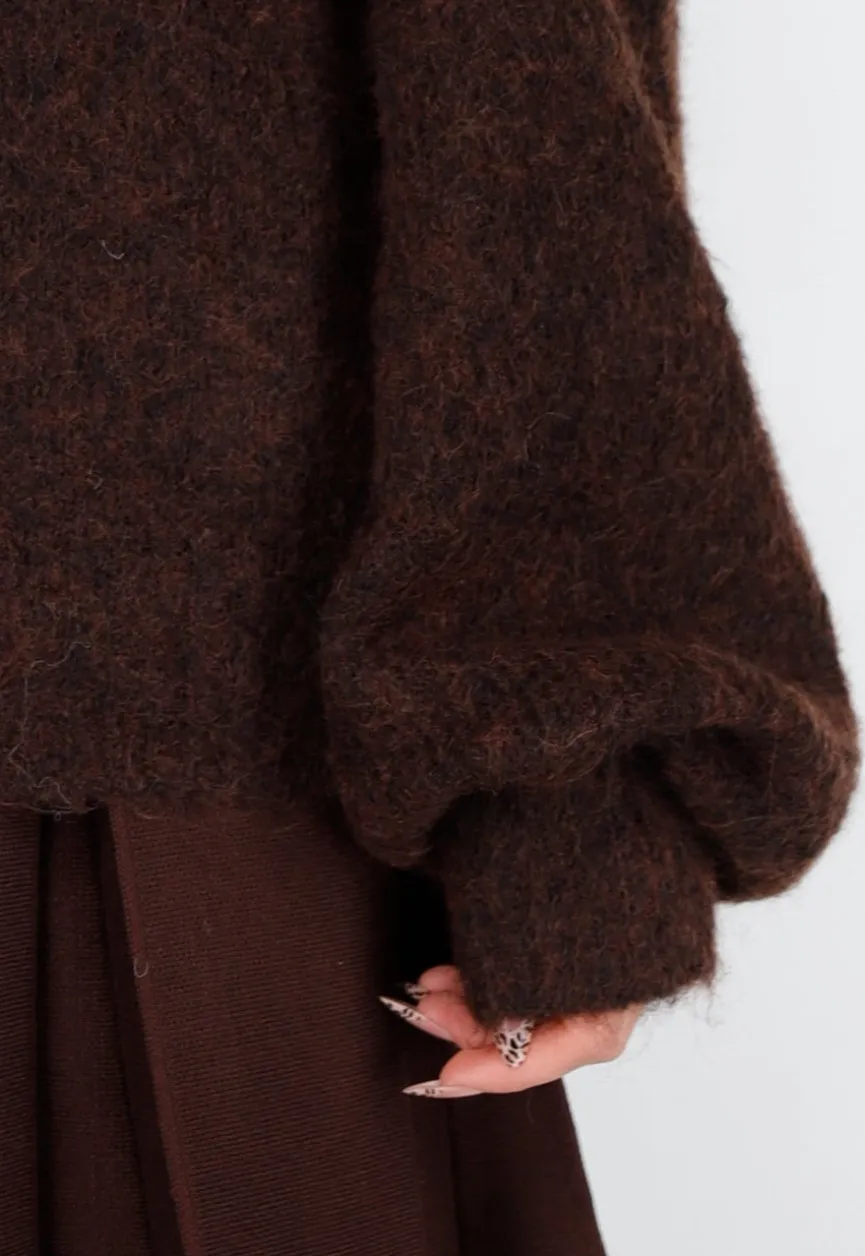 Donkerbruine Gebreide Off Shoulder Trui met Wol en Losse Pasvorm