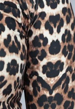 Donkere Leopard Print Stretch Set met Lange Mouwen